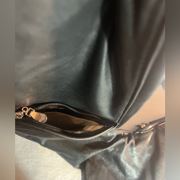 Black Leather Sash Bag - Picture 5 of 13